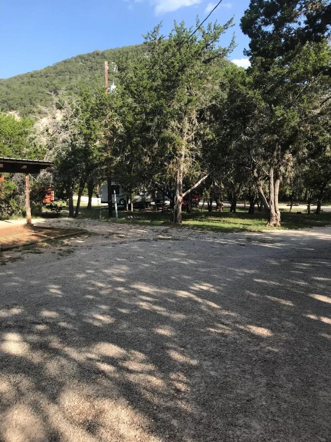 A Peace Of Heaven Cabins And Rv Vanderpool ภายนอก รูปภาพ