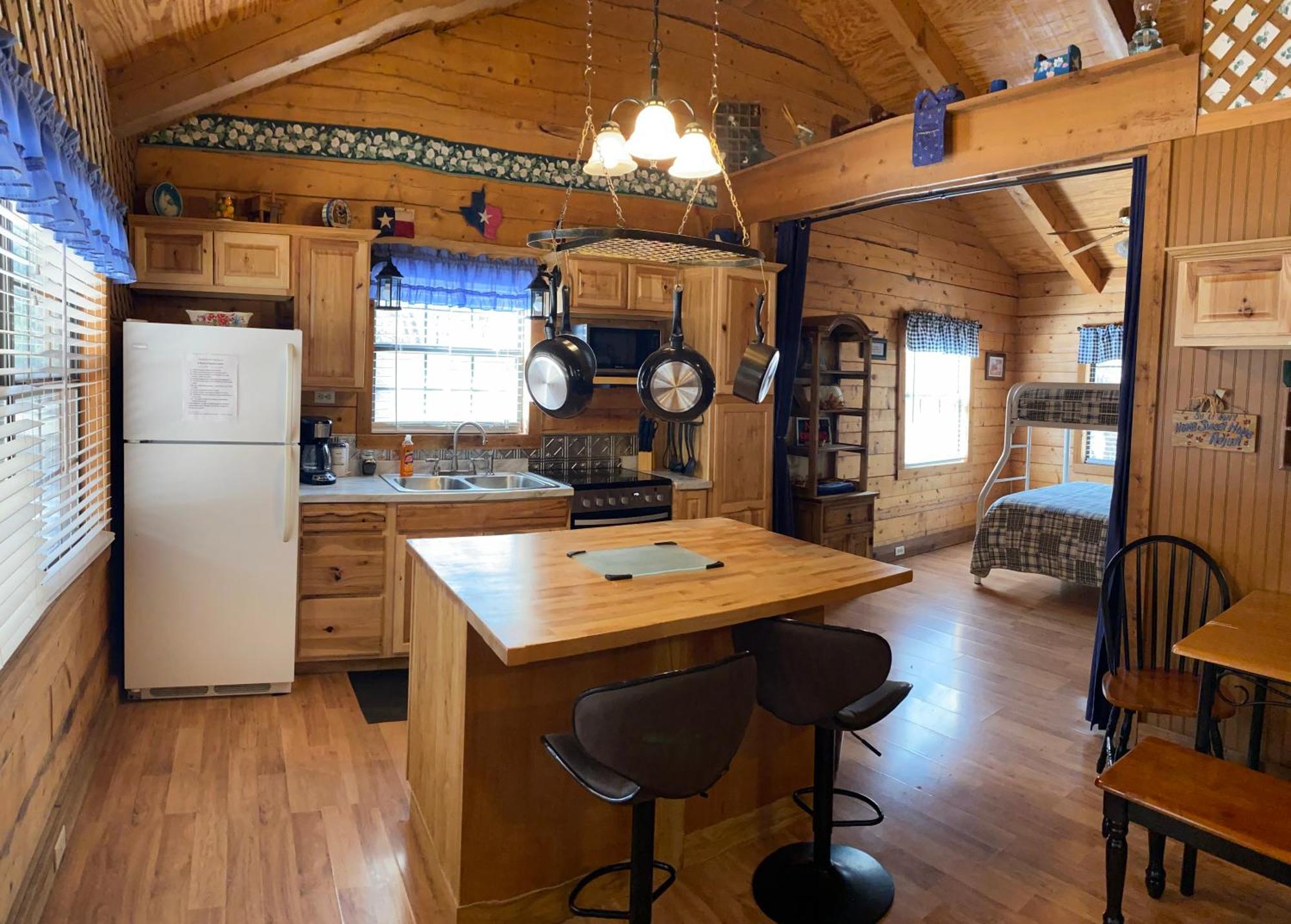 A Peace Of Heaven Cabins And Rv Vanderpool ภายนอก รูปภาพ
